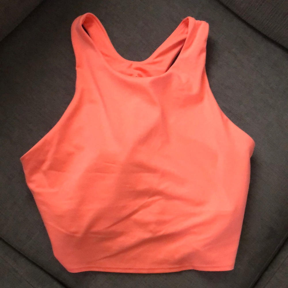 Athleta Conscious Crop